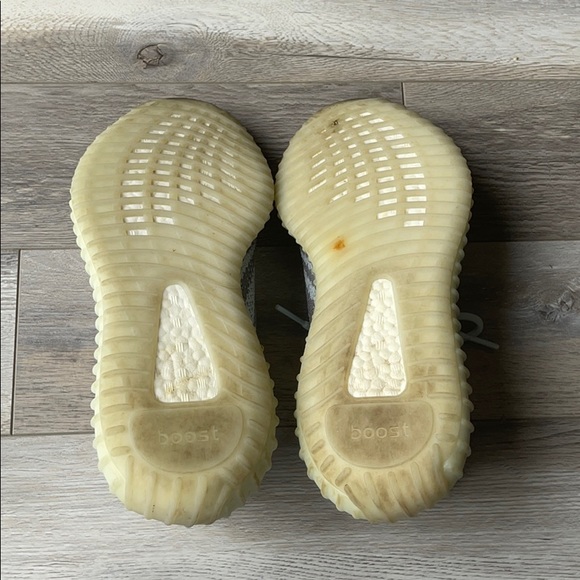 Yeezy Boost Blue Tint (SOLD) - Picture 4 of 4